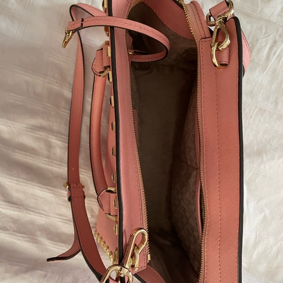 COPY - Micheal Kors purse - Picture 3 of 4